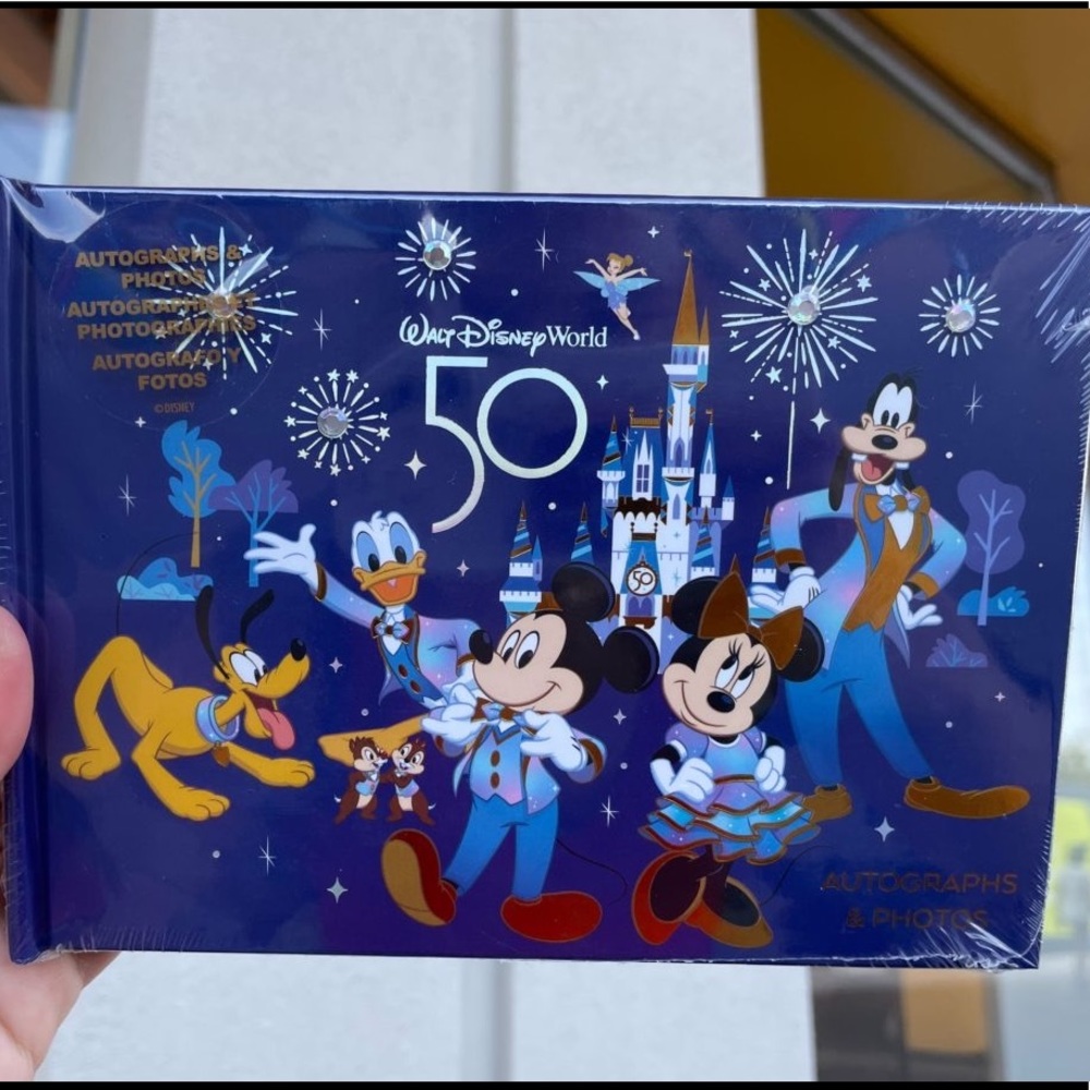 WDW‎ 50th Anniversary Autograph Book